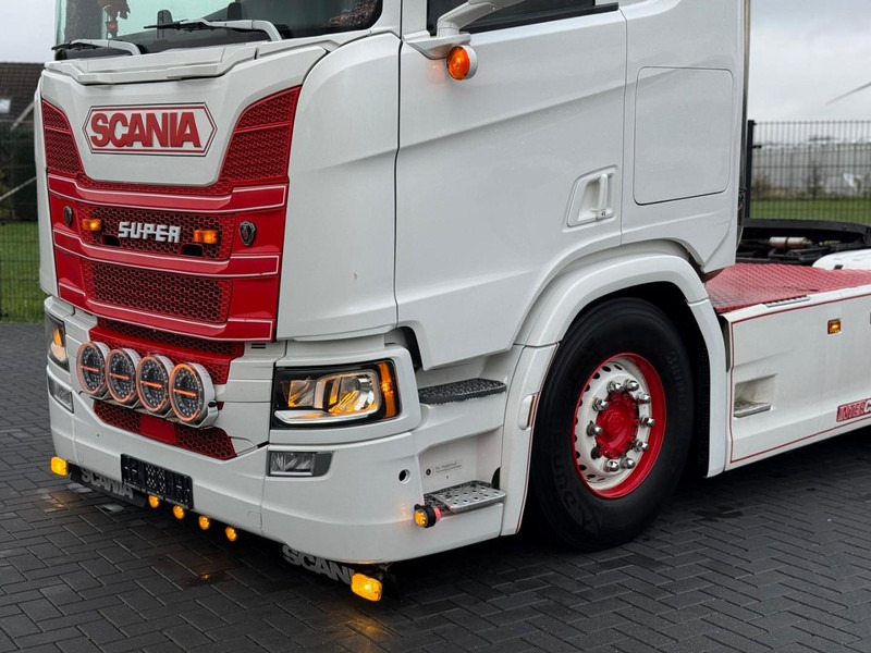 Scania R500 NGS SHOWTRUCK, 2.95WB, HYDRAULIEK, VOLLUCHT, OLD SCHOOL. - Sattelzugmaschine: das Bild 4 Scania R500 NGS SHOWTRUCK, 2.95WB, HYDRAULIEK, VOLLUCHT, OLD SCHOOL. - Sattelzugmaschine: das Bild 4