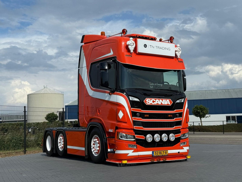 Scania R500 SHOWTRUCK, VOLLUCHT, PTO/HYDRAULIEK, RETARDER, 6X2/4. - Sattelzugmaschine: das Bild 1 Scania R500 SHOWTRUCK, VOLLUCHT, PTO/HYDRAULIEK, RETARDER, 6X2/4. - Sattelzugmaschine: das Bild 1