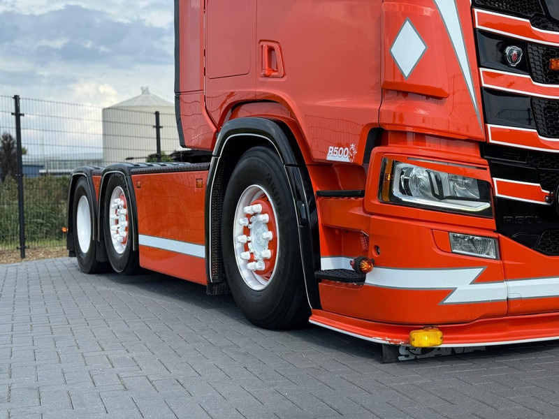 Scania R500 SHOWTRUCK, VOLLUCHT, PTO/HYDRAULIEK, RETARDER, 6X2/4. - Sattelzugmaschine: das Bild 5 Scania R500 SHOWTRUCK, VOLLUCHT, PTO/HYDRAULIEK, RETARDER, 6X2/4. - Sattelzugmaschine: das Bild 5