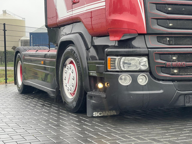 Scania R580 V8 SILVER GRIFFIN 66/100, LIMITED EDITION, FULL AIR, RETARDER. - Sattelzugmaschine: das Bild 3 Scania R580 V8 SILVER GRIFFIN 66/100, LIMITED EDITION, FULL AIR, RETARDER. - Sattelzugmaschine: das Bild 3