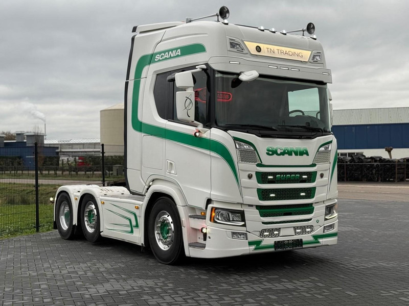 Scania R660 FULL AIR, LEATHER, ALCOA, SHOW INTERIOR, TOP. - Sattelzugmaschine: das Bild 1 Scania R660 FULL AIR, LEATHER, ALCOA, SHOW INTERIOR, TOP. - Sattelzugmaschine: das Bild 1