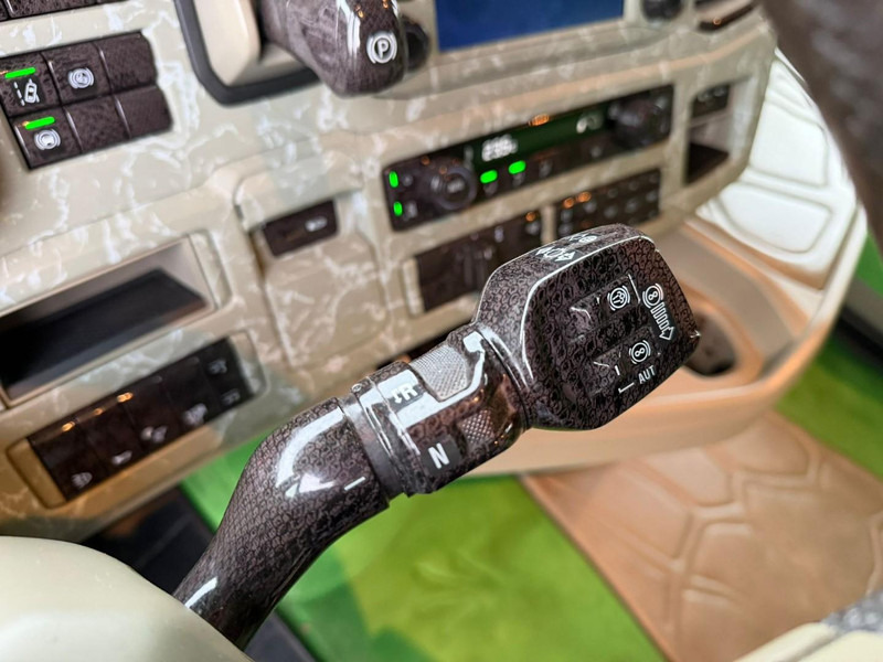 Sattelzugmaschine Scania S520 V8 NGS SHOWTRUCK, VOLLUCHT, SMART2 TACHO, PARK COOL, RETARDER, TOPSTAAT.: das Bild 18