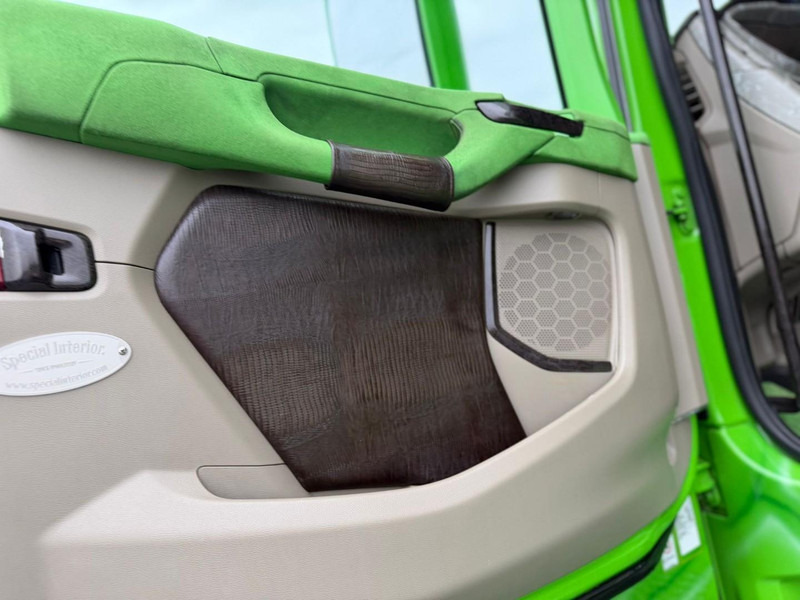 Sattelzugmaschine Scania S520 V8 NGS SHOWTRUCK, VOLLUCHT, SMART2 TACHO, PARK COOL, RETARDER, TOPSTAAT.: das Bild 15