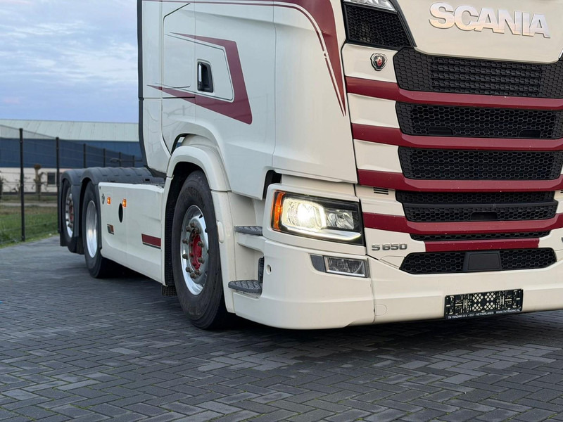 Scania S650 V8 NGS HYDRAULIEK, 3.35WB, VOLLUCHT, ALCOA, KING OF THE ROAD. - Sattelzugmaschine: das Bild 3 Scania S650 V8 NGS HYDRAULIEK, 3.35WB, VOLLUCHT, ALCOA, KING OF THE ROAD. - Sattelzugmaschine: das Bild 3