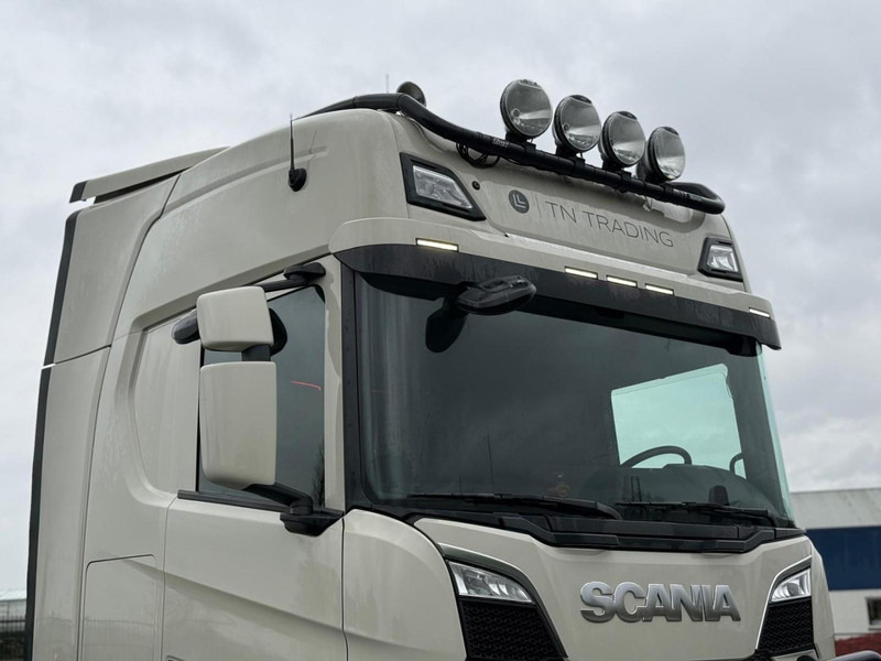 Scania S660 3.15WB, FULL AIR, RETARDER, LEATHER, KING OF THE ROAD, BULLBAR, - Sattelzugmaschine: das Bild 3 Scania S660 3.15WB, FULL AIR, RETARDER, LEATHER, KING OF THE ROAD, BULLBAR, - Sattelzugmaschine: das Bild 3