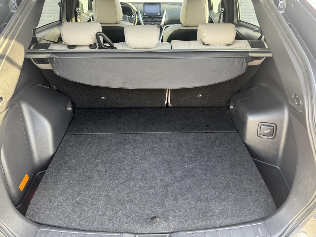 SUV/ Geländewagen Mitsubishi Eclipse Cross-2.4 PHEV Business Executive Adaptive cruise Climate control Stuur- Stoelverwarming v/a Apple / Android: das Bild 12