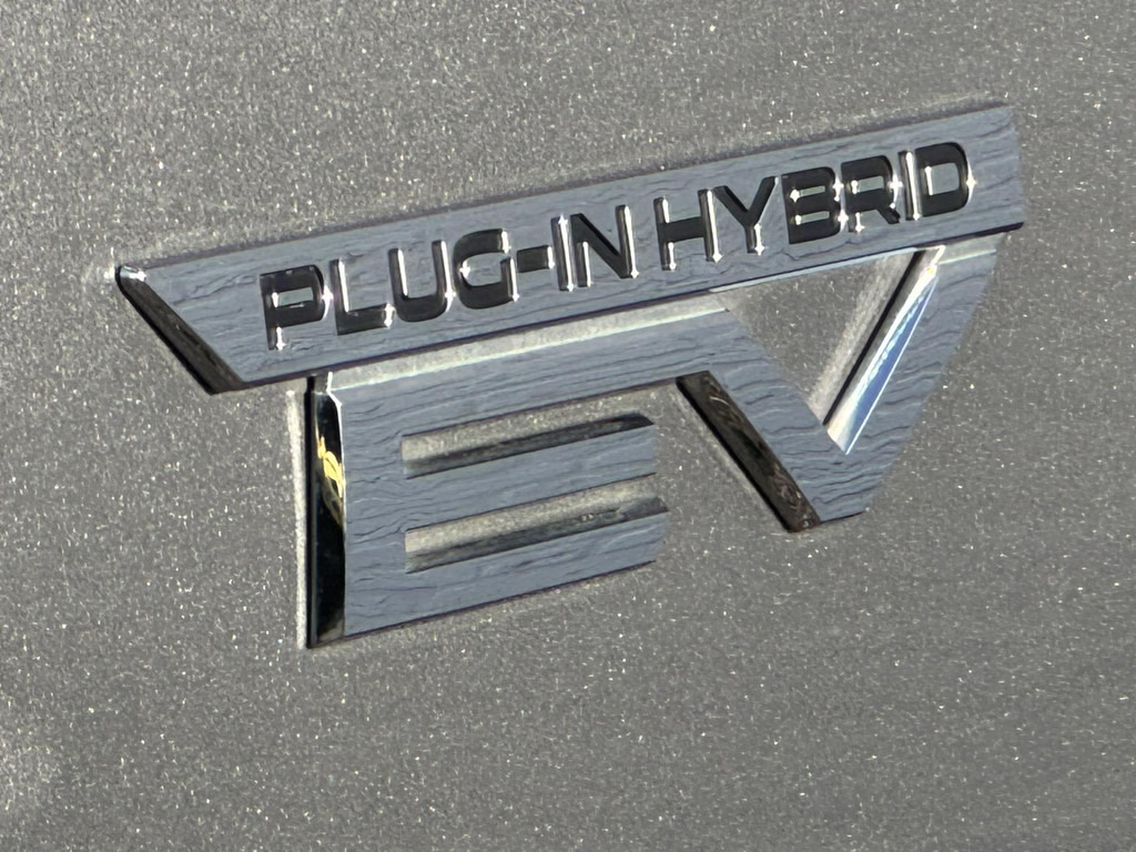 SUV/ Geländewagen Mitsubishi Eclipse Cross-2.4 PHEV Business Executive Adaptive cruise Climate control Stuur- Stoelverwarming v/a Apple / Android: das Bild 17