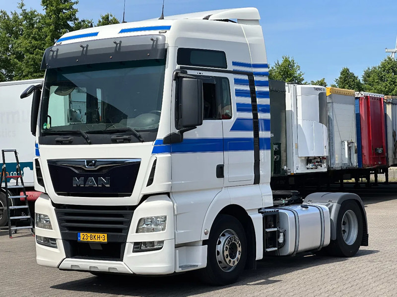 MAN TGX 18.420 XXL Euro 6 / 2 Tank / Only 450Tkm / Apk! - Sattelzugmaschine: das Bild 1 MAN TGX 18.420 XXL Euro 6 / 2 Tank / Only 450Tkm / Apk! - Sattelzugmaschine: das Bild 1