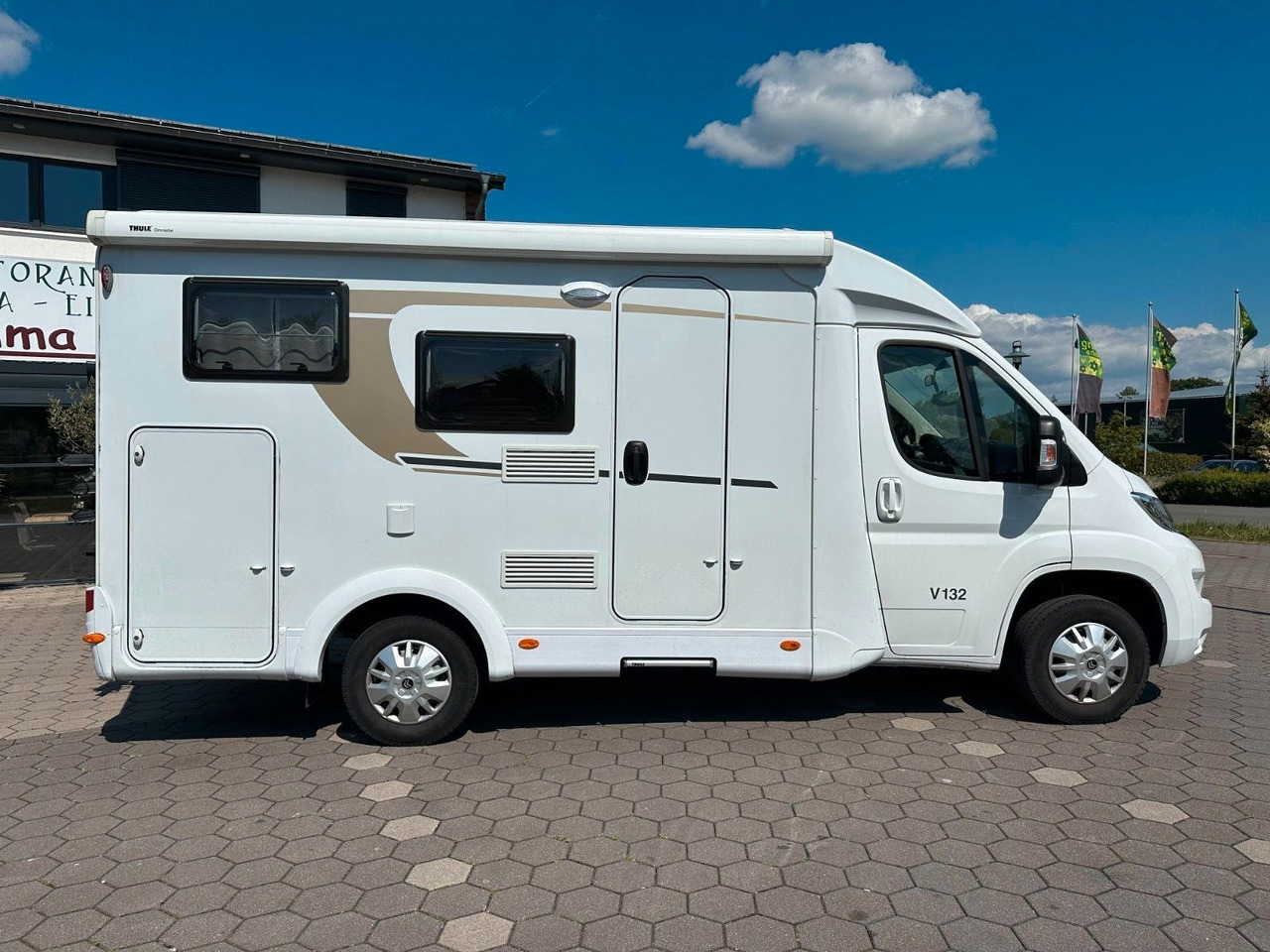 Carado V 132/Festbett/Garage/Klima/Markise/Finanzierung - Teilintegriertes Wohnmobil: das Bild 3 Carado V 132/Festbett/Garage/Klima/Markise/Finanzierung - Teilintegriertes Wohnmobil: das Bild 3