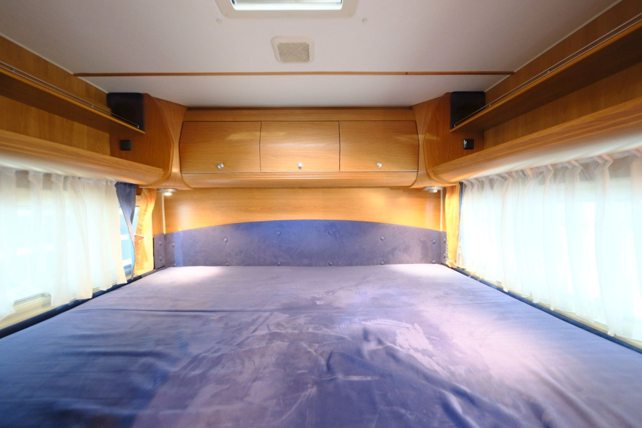 Alkoven Wohnmobil Dethleffs Globetrotter A 8000 XXL/Festbett/Garage/Solar: das Bild 17
