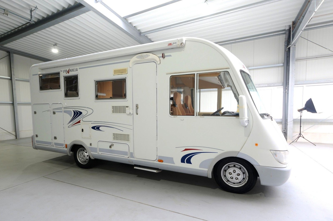 Integriertes Wohnmobil Frankia I 650 BD/Festbett+Hubbett/Garage/Solar/Markise: das Bild 1