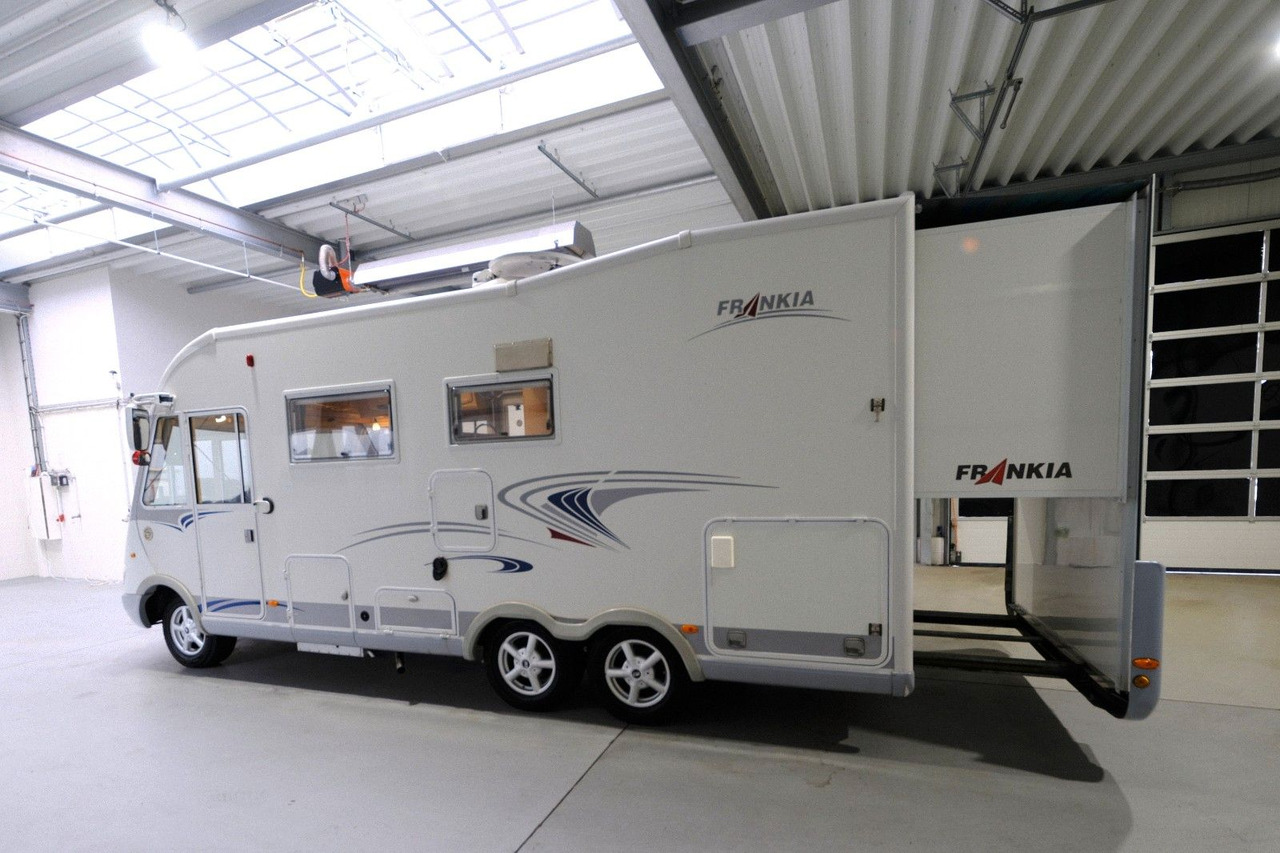 Frankia I 650 QS HolidayClass/Festbett+Hubbett/Klima/DPF - Integriertes Wohnmobil: das Bild 3 Frankia I 650 QS HolidayClass/Festbett+Hubbett/Klima/DPF - Integriertes Wohnmobil: das Bild 3