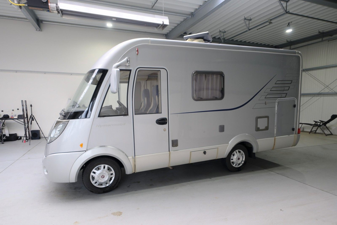 HYMER / ERIBA / HYMERCAR B 504 CL/Festbett+Hubbett/Solar/Klima/Garage/TOP - Integriertes Wohnmobil: das Bild 2 HYMER / ERIBA / HYMERCAR B 504 CL/Festbett+Hubbett/Solar/Klima/Garage/TOP - Integriertes Wohnmobil: das Bild 2