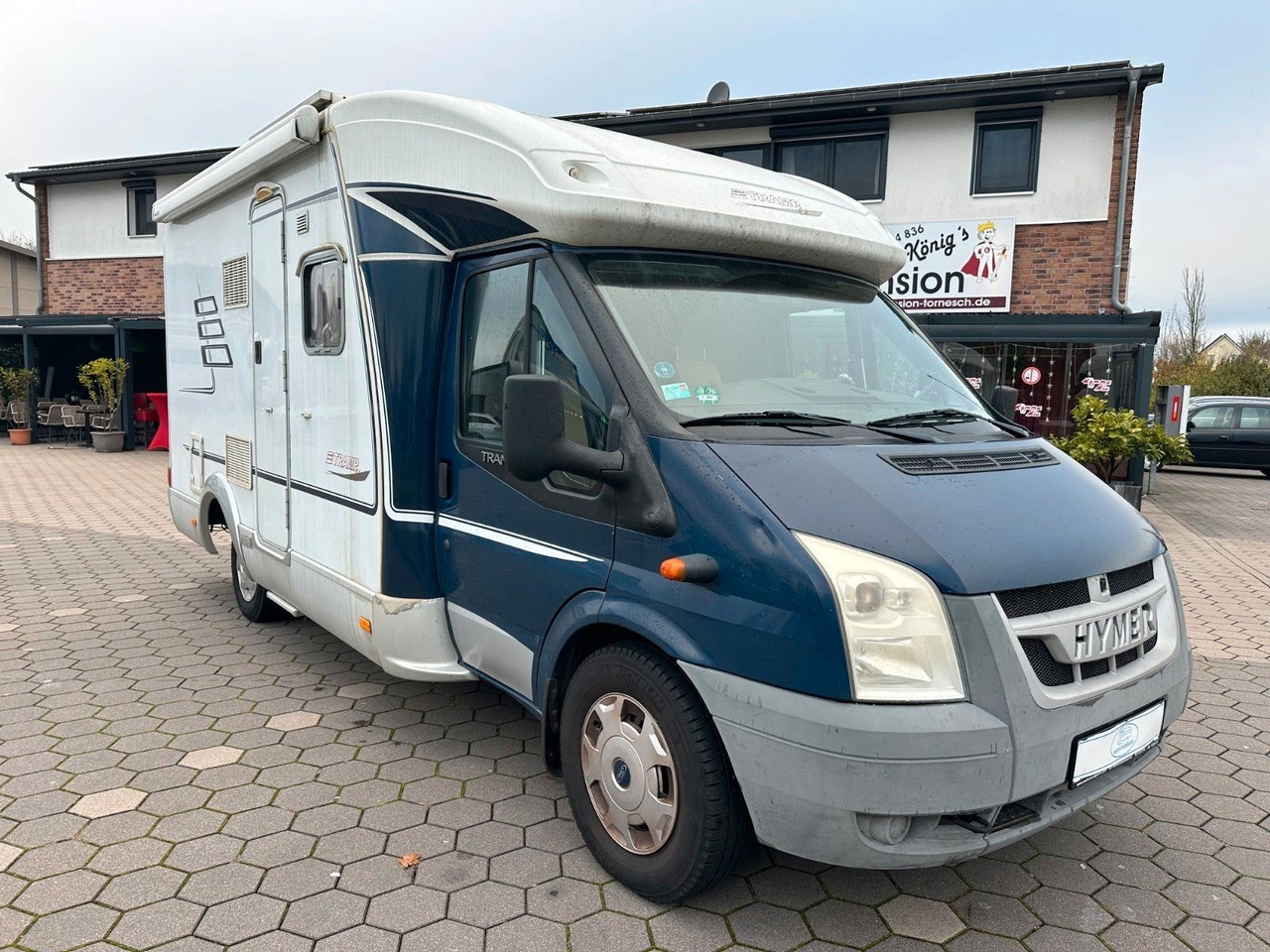 HYMER / ERIBA / HYMERCAR TRAMP T 572 CL/Festbett/Klima/Markise HYMER / ERIBA / HYMERCAR TRAMP T 572 CL/Festbett/Klima/Markise - Teilintegriertes Wohnmobil: das Bild 1 HYMER / ERIBA / HYMERCAR TRAMP T 572 CL/Festbett/Klima/Markise HYMER / ERIBA / HYMERCAR TRAMP T 572 CL/Festbett/Klima/Markise - Teilintegriertes Wohnmobil: das Bild 1