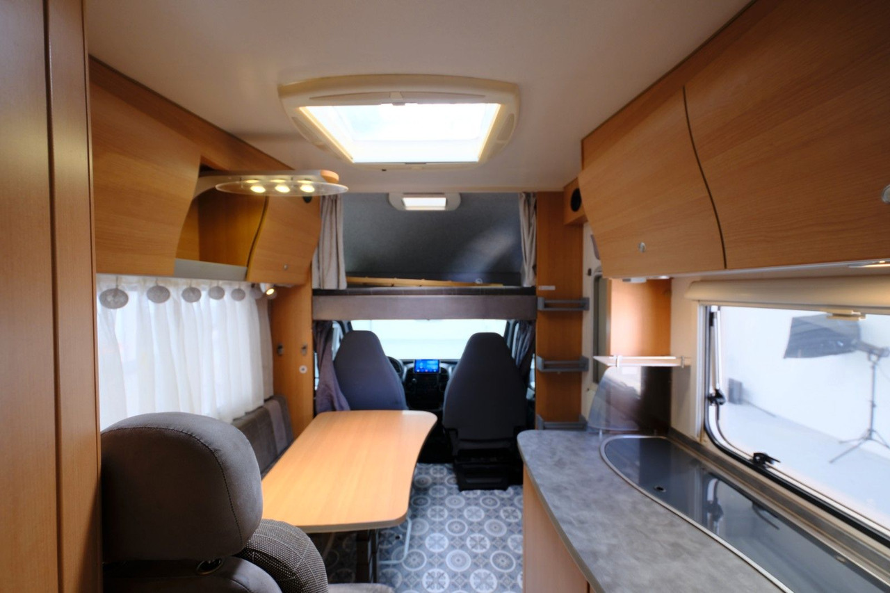 Alkoven Wohnmobil Knaus Sun Traveller 658 LG/Festbett/ DPF Grün/Garage: das Bild 12