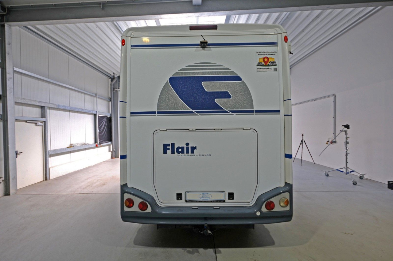 Niesmann + Bischoff Flair I 6700TA/Festbett+Hubbett/Klima/Garage - Integriertes Wohnmobil: das Bild 3 Niesmann + Bischoff Flair I 6700TA/Festbett+Hubbett/Klima/Garage - Integriertes Wohnmobil: das Bild 3