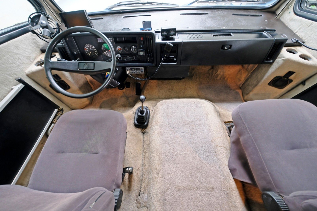 Vario Star 750/VW-Oldtimer H-Kennzeichen/Festbett+Hubb - Integriertes Wohnmobil: das Bild 5 Vario Star 750/VW-Oldtimer H-Kennzeichen/Festbett+Hubb - Integriertes Wohnmobil: das Bild 5