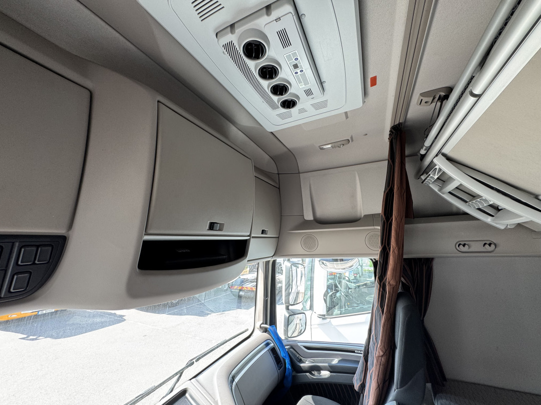 Sattelzugmaschine DAF XF 530 Super Space Cab: das Bild 7