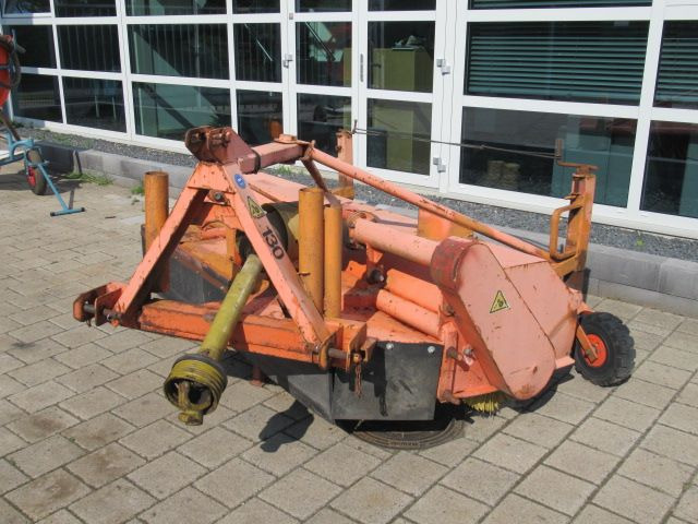 Agria 3Pt Hef Aftakas Borstel - Kehrbesen für Kommunal-/ Sonderfahrzeug: das Bild 4 Agria 3Pt Hef Aftakas Borstel - Kehrbesen für Kommunal-/ Sonderfahrzeug: das Bild 4
