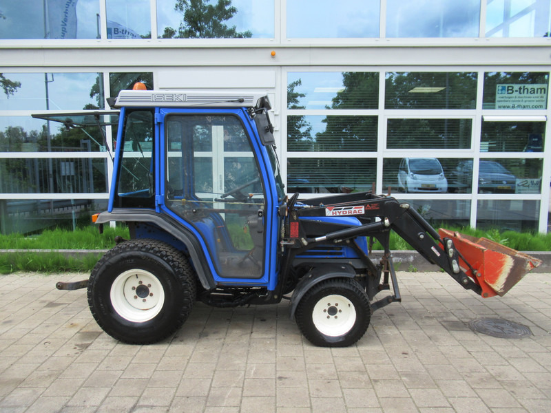 Iseki TF321H 4x4 + Cabine + Voorlader + Fronthef - Traktor: das Bild 5 Iseki TF321H 4x4 + Cabine + Voorlader + Fronthef - Traktor: das Bild 5