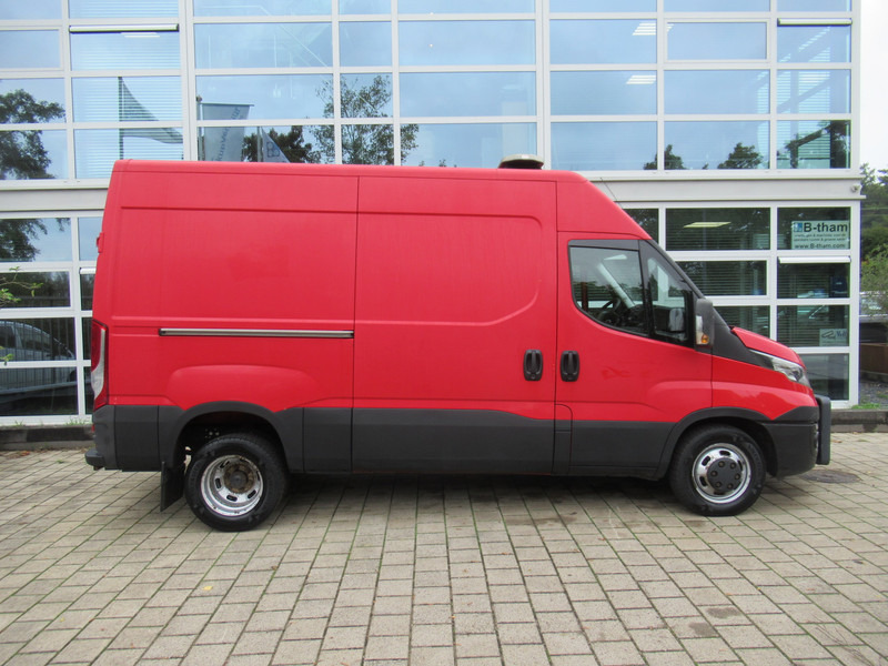 Iveco Daily 35C15V 3.0 352 H3 L NIDO DIN Standverw. - Koffer Transporter: das Bild 4 Iveco Daily 35C15V 3.0 352 H3 L NIDO DIN Standverw. - Koffer Transporter: das Bild 4