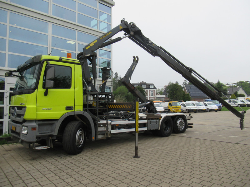 Mercedes-Benz Actros 2532 LTNLA 6X2 Hooklift + Crane, Haak - Kraan - Abrollkipper, Autokran: das Bild 2 Mercedes-Benz Actros 2532 LTNLA 6X2 Hooklift + Crane, Haak - Kraan - Abrollkipper, Autokran: das Bild 2