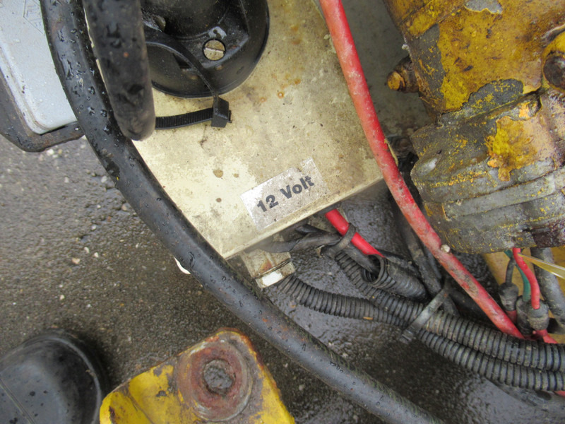 Meyer Jongerius Sneeuwploeg 12V Hydro unit - 215 CM - Schneepflug: das Bild 5 Meyer Jongerius Sneeuwploeg 12V Hydro unit - 215 CM - Schneepflug: das Bild 5