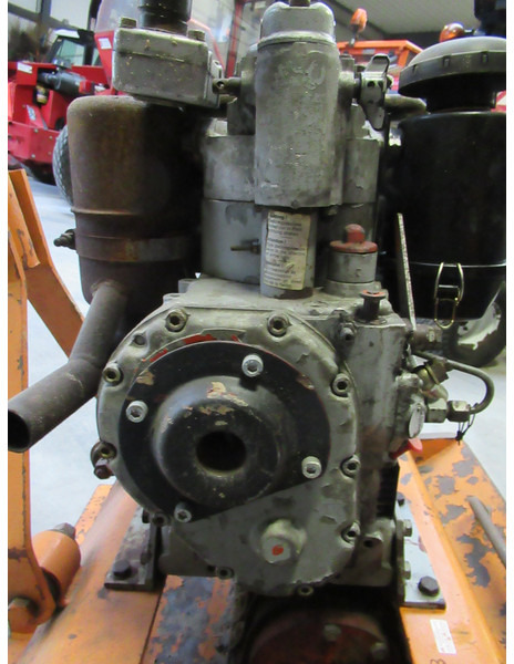 REVO Nemaco DM 3500 Hatz ES75 Diesel trilplaat - Rüttelplatte: das Bild 5 REVO Nemaco DM 3500 Hatz ES75 Diesel trilplaat - Rüttelplatte: das Bild 5