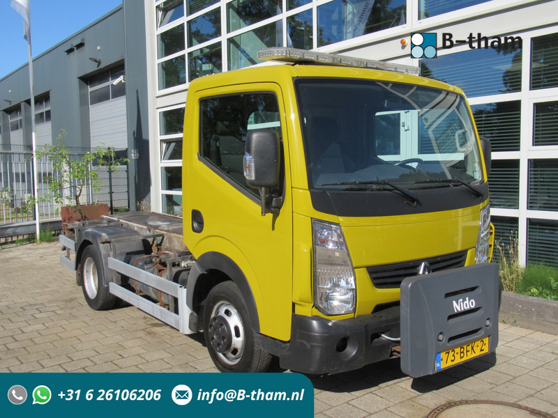 Renault Maxity 2.5DCi 107KW Chassis Twist Lock AIRCO - Transporter: das Bild 1 Renault Maxity 2.5DCi 107KW Chassis Twist Lock AIRCO - Transporter: das Bild 1