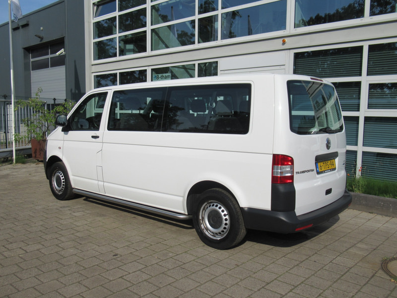 Volkswagen Transporter Kombi T5 2.0 TDI 62KW L2H1 Comf. 9-Personen - Kleinbus, Personentransporter: das Bild 2 Volkswagen Transporter Kombi T5 2.0 TDI 62KW L2H1 Comf. 9-Personen - Kleinbus, Personentransporter: das Bild 2