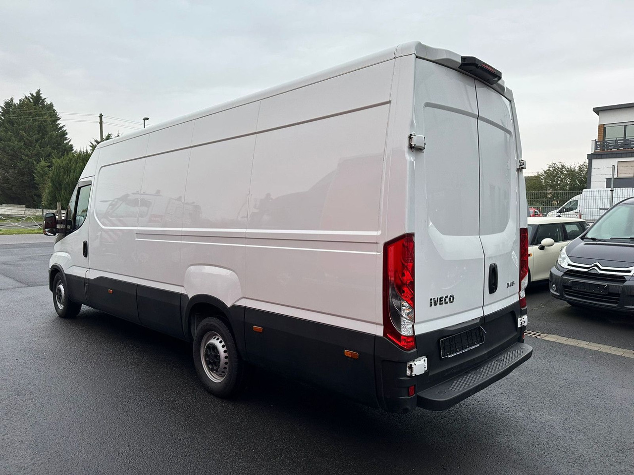 Iveco Daily 35 S14*Automatik*Heckkamera*top. Zustand!! Iveco Daily 35 S14*TOP*Automatik*Kamera* - Kastenwagen: das Bild 3 Iveco Daily 35 S14*Automatik*Heckkamera*top. Zustand!! Iveco Daily 35 S14*TOP*Automatik*Kamera* - Kastenwagen: das Bild 3