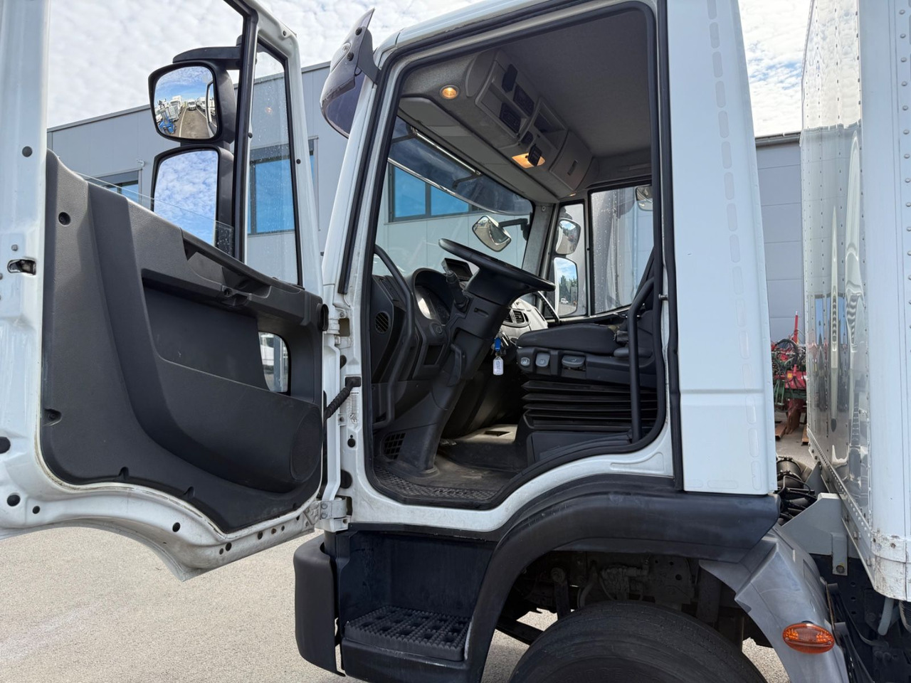 LKW mit Arbeitsbühne Iveco Eurocargo 120E18 E5/15m/Comet 151TAL: das Bild 10