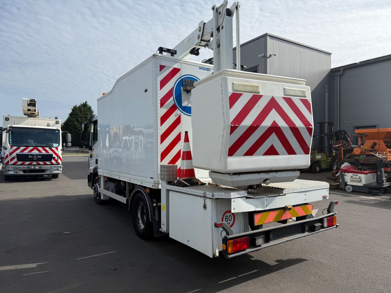 LKW mit Arbeitsbühne Iveco Eurocargo 120E18 E5/15m/Comet 151TAL: das Bild 6