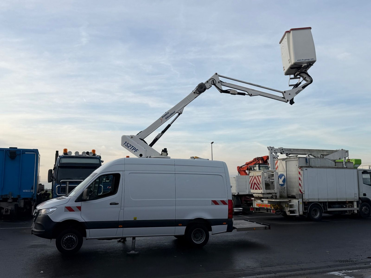 Mercedes-Benz Sprinter 516 CDI 15m/2-Punkt/Tüv neu/265kg - LKW mit Arbeitsbühne: das Bild 4 Mercedes-Benz Sprinter 516 CDI 15m/2-Punkt/Tüv neu/265kg - LKW mit Arbeitsbühne: das Bild 4