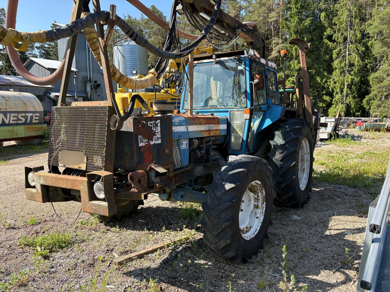 Rock drill Doofor DF530S and Tractor Ford New Holland 5610 - Andere Technik: das Bild 2 Rock drill Doofor DF530S and Tractor Ford New Holland 5610 - Andere Technik: das Bild 2