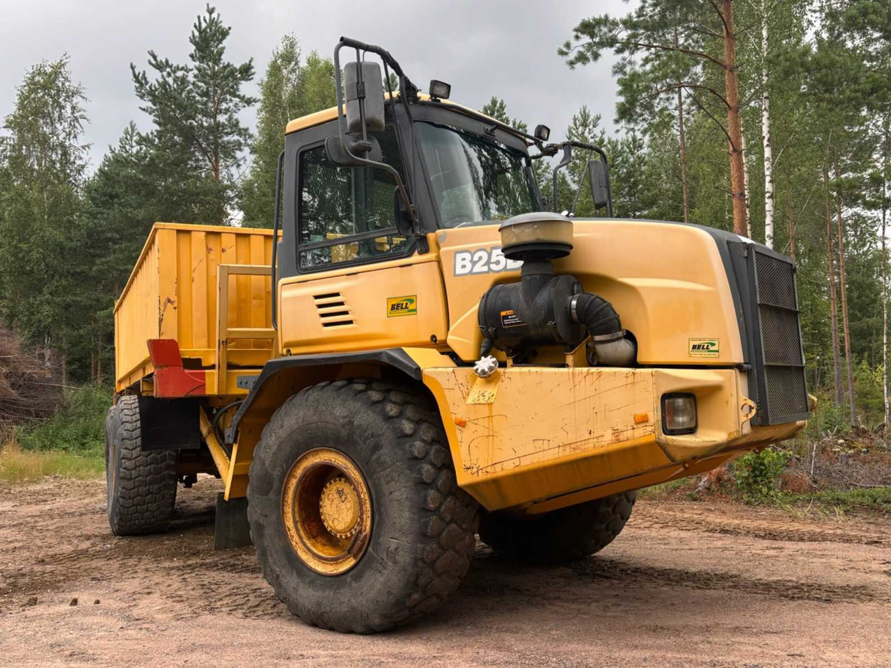 Dump Truck Bell B25D 6x6 - Knickgelenkter Dumper: das Bild 3 Dump Truck Bell B25D 6x6 - Knickgelenkter Dumper: das Bild 3