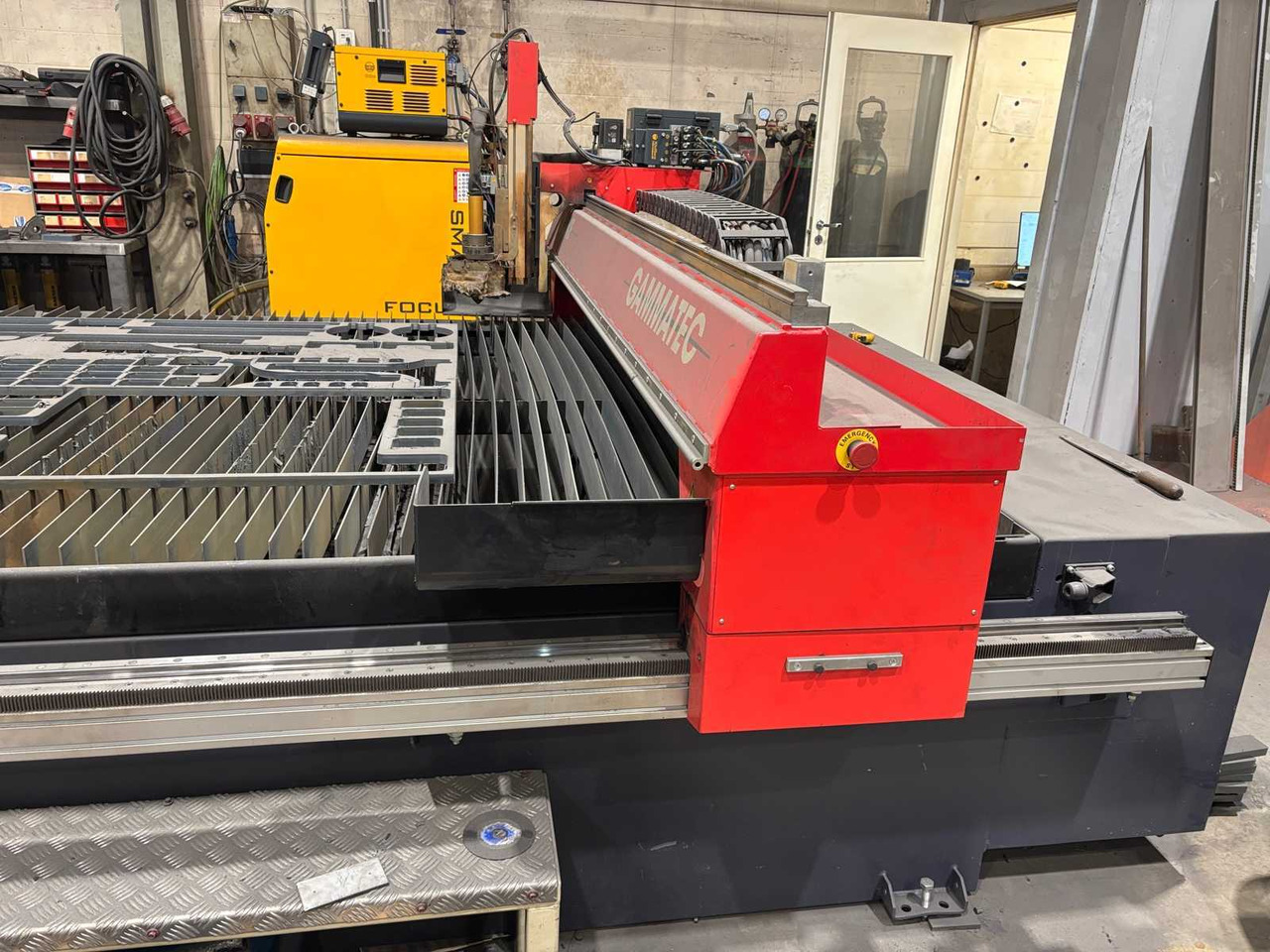 Plasma cutting machine Koike Gammatec GT 2040 - Metallbearbeitungsmaschine: das Bild 4 Plasma cutting machine Koike Gammatec GT 2040 - Metallbearbeitungsmaschine: das Bild 4