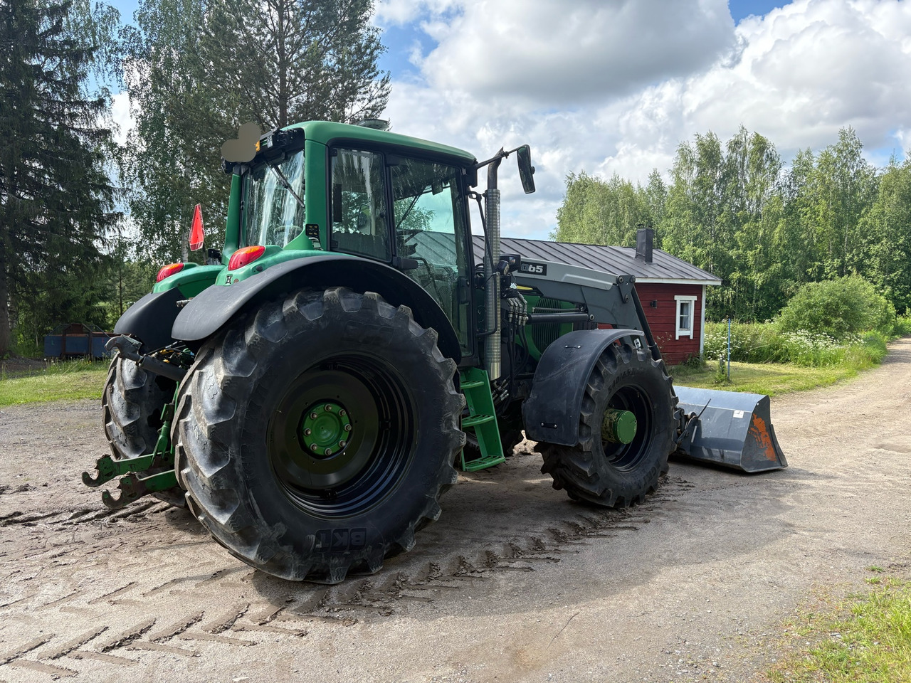 Tractor John Deere 6620 AutoPowr - Traktor: das Bild 3 Tractor John Deere 6620 AutoPowr - Traktor: das Bild 3