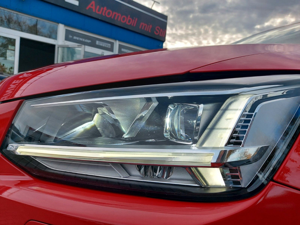 Audi Q2 40 TFSI quattro sport LED Leder Kamera AHK - SUV/ Geländewagen: das Bild 2 Audi Q2 40 TFSI quattro sport LED Leder Kamera AHK - SUV/ Geländewagen: das Bild 2