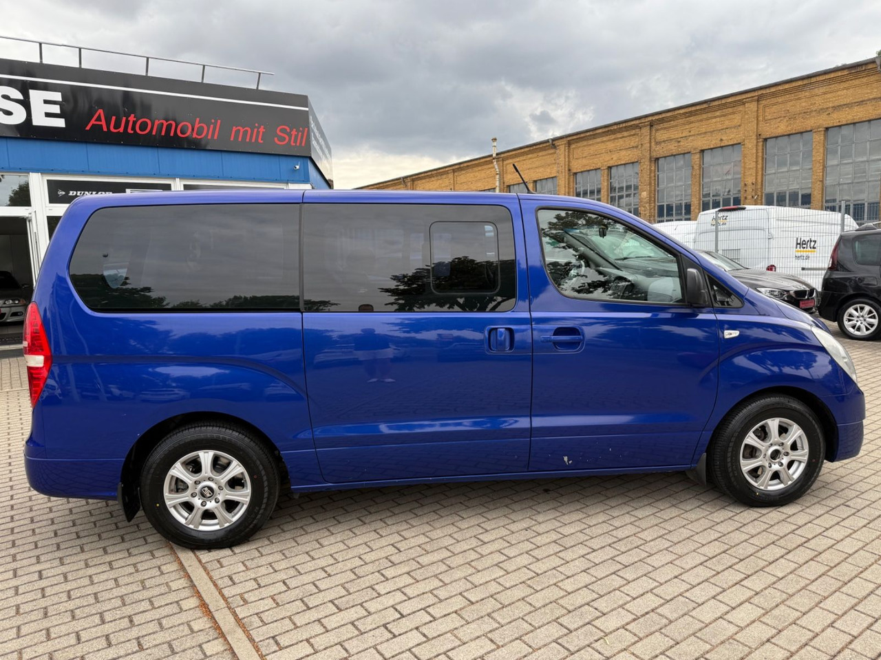 Hyundai H-1 Travel Comfort 8 SITZER KLIMAA. STANDHEIZUNG - Personentransporter: das Bild 3 Hyundai H-1 Travel Comfort 8 SITZER KLIMAA. STANDHEIZUNG - Personentransporter: das Bild 3