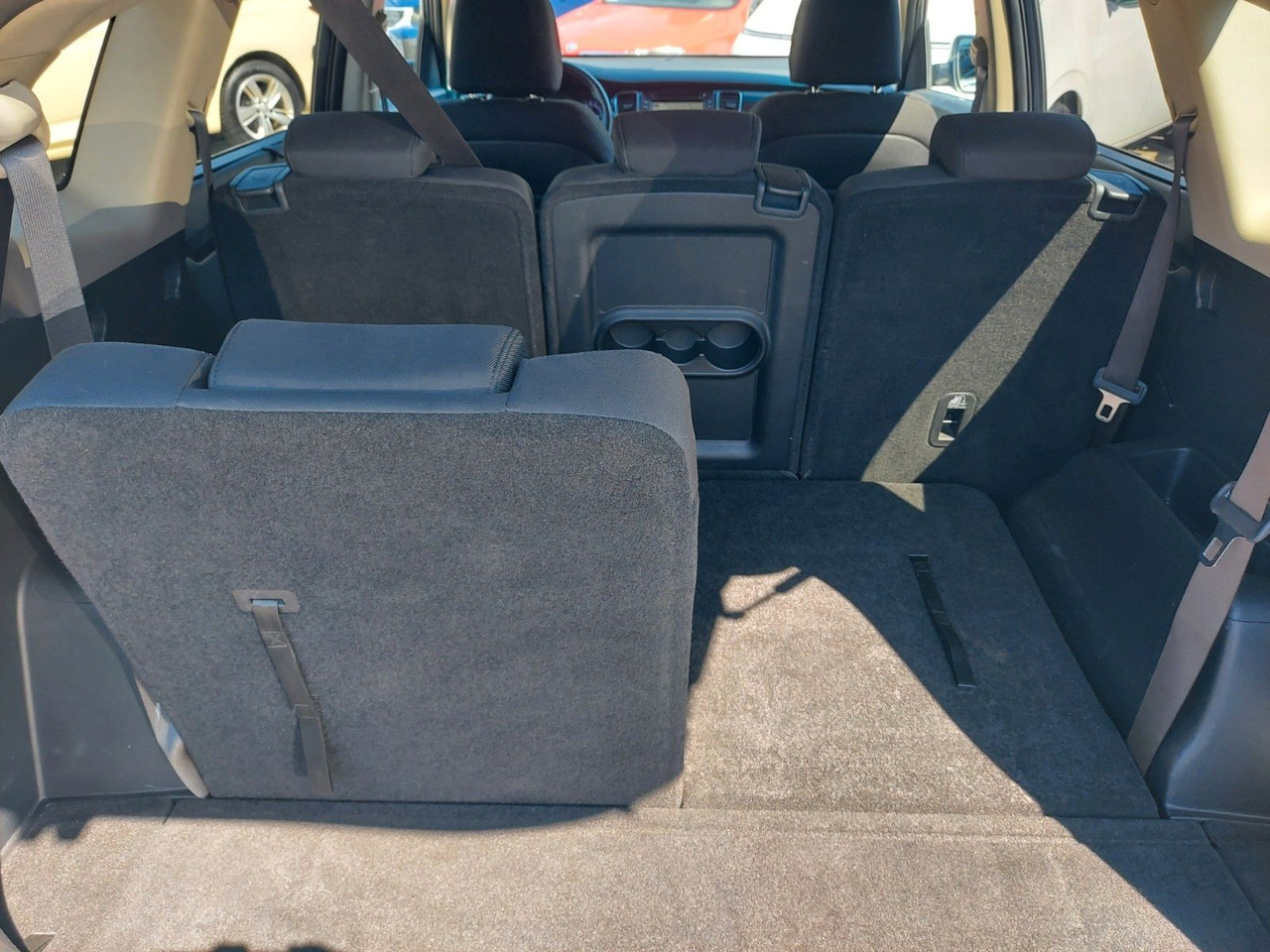 Kia Carens Spirit 7 Sitze Kamera Klima Navi Tempo - SUV/ Geländewagen: das Bild 2 Kia Carens Spirit 7 Sitze Kamera Klima Navi Tempo - SUV/ Geländewagen: das Bild 2