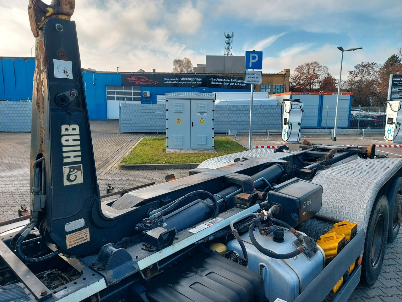 MAN 26.400 ABROLLER HIAB - Abrollkipper: das Bild 2 MAN 26.400 ABROLLER HIAB - Abrollkipper: das Bild 2