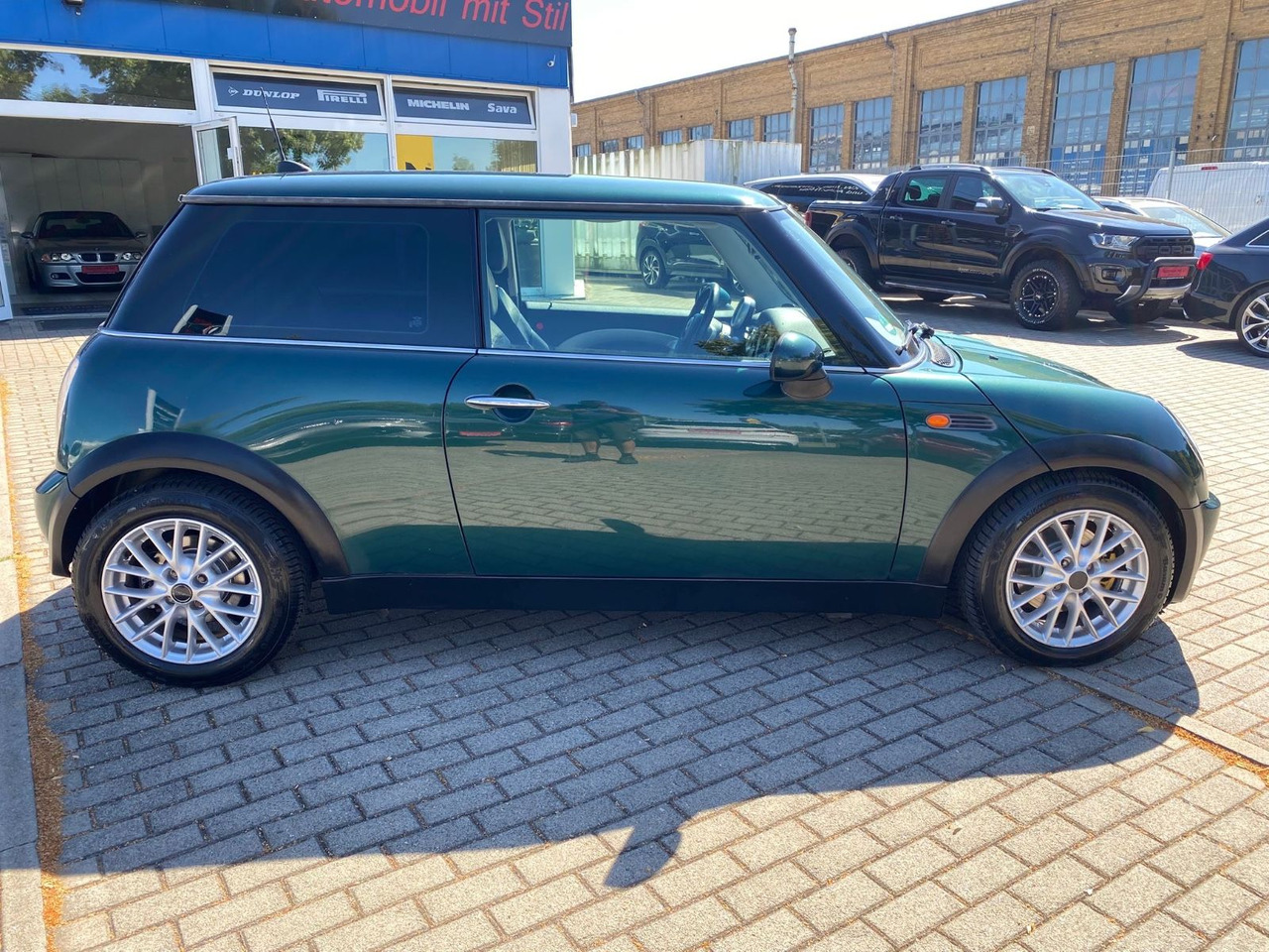 MINI COOPER Mini Cooper Klima Teilleder Alu PDC - PKW: das Bild 3 MINI COOPER Mini Cooper Klima Teilleder Alu PDC - PKW: das Bild 3