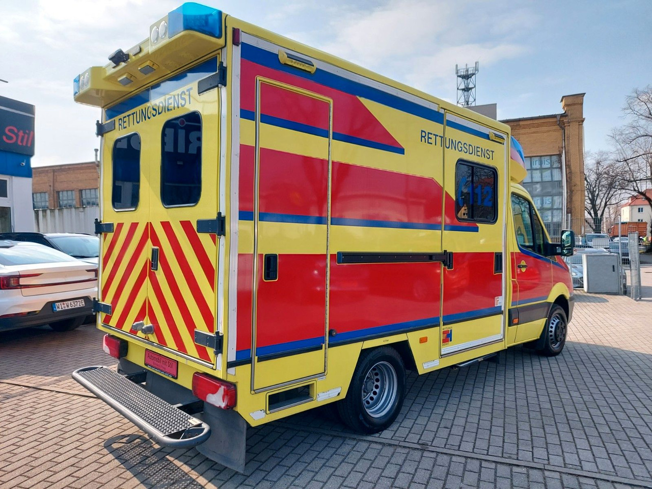 Mercedes-Benz Sprinter II Pritsche 516 Autom. RTW Ambulance – Leasing Mercedes-Benz Sprinter II Pritsche 516 Autom. RTW Ambulance: das Bild 7