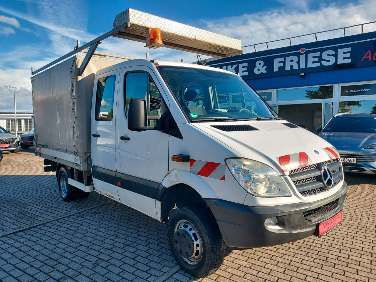 Mercedes-Benz Sprinter II Pritsche DoKa 516 4X4 Plane 6 Sitze - Planen Transporter, Transporter mit Doppelkabine: das Bild 1 Mercedes-Benz Sprinter II Pritsche DoKa 516 4X4 Plane 6 Sitze - Planen Transporter, Transporter mit Doppelkabine: das Bild 1