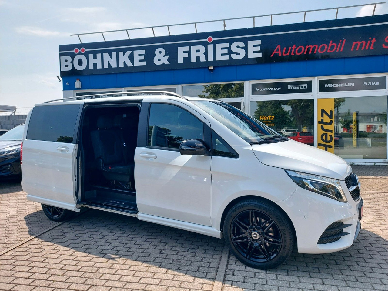 Mercedes-Benz V 300 V -Klasse EDITION 2020 4MATIC lang AMG - Personentransporter: das Bild 1 Mercedes-Benz V 300 V -Klasse EDITION 2020 4MATIC lang AMG - Personentransporter: das Bild 1