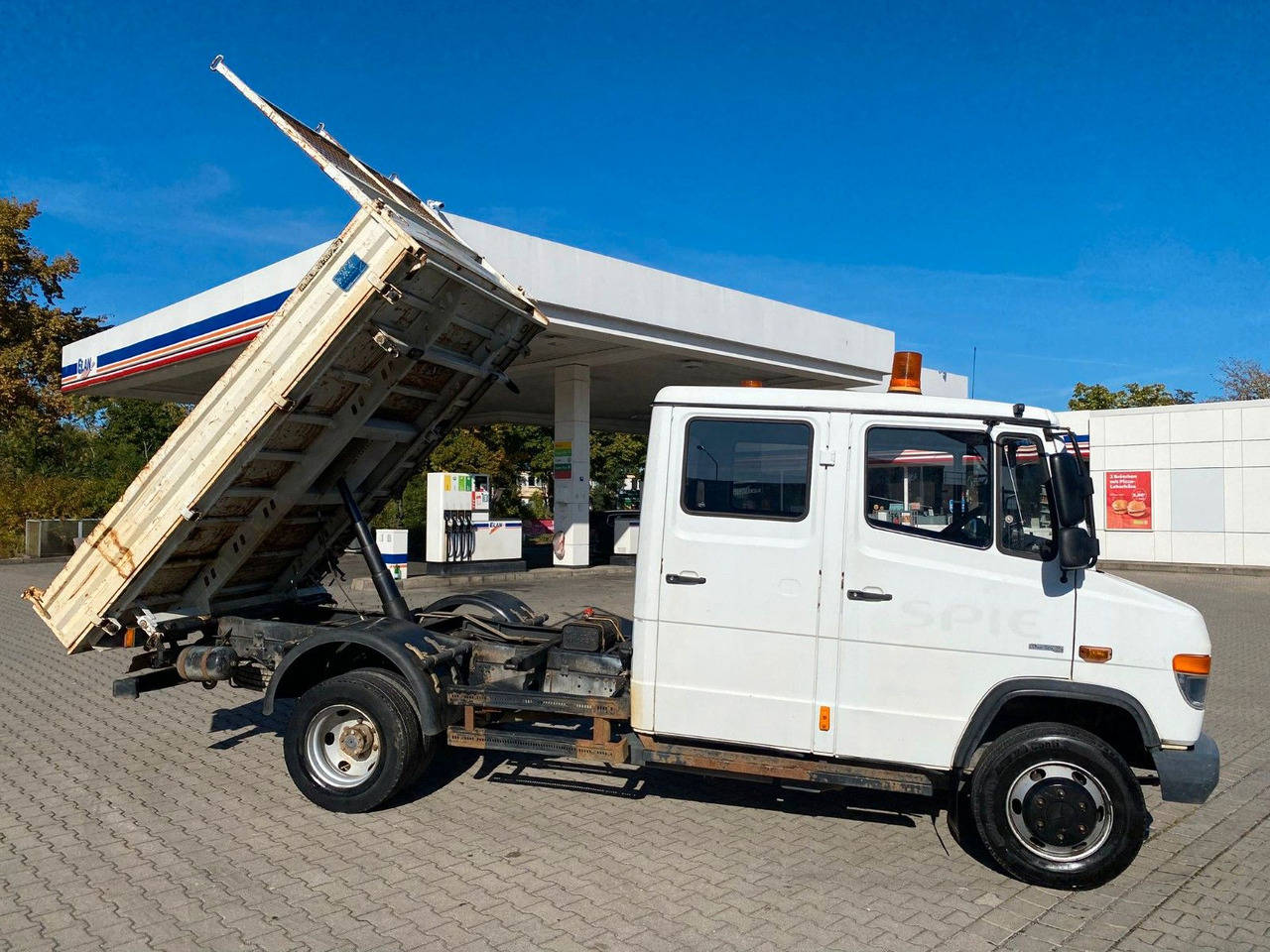 Mercedes-Benz VARIO 816D Doka 3 Seiten Kipper Meiller - Kipper Transporter, Transporter mit Doppelkabine: das Bild 1 Mercedes-Benz VARIO 816D Doka 3 Seiten Kipper Meiller - Kipper Transporter, Transporter mit Doppelkabine: das Bild 1