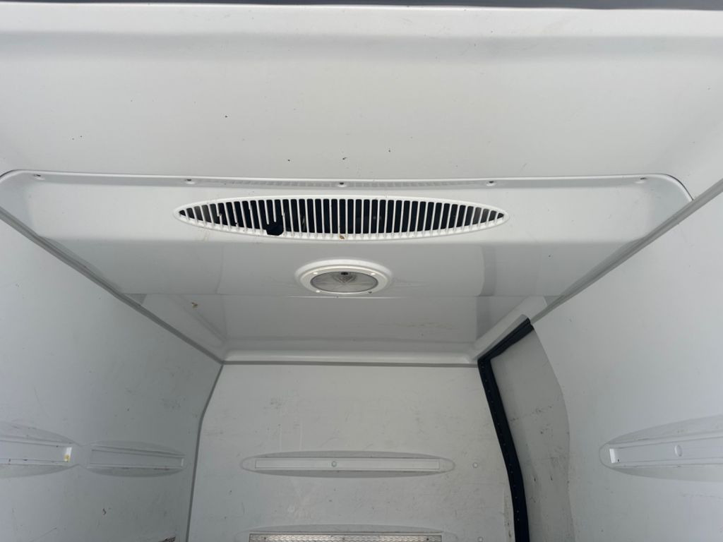 Mercedes-Benz Vito 116 CDI Lang KÜHLKASTENWAGEN KERSTNER XENON - Kühltransporter: das Bild 5 Mercedes-Benz Vito 116 CDI Lang KÜHLKASTENWAGEN KERSTNER XENON - Kühltransporter: das Bild 5