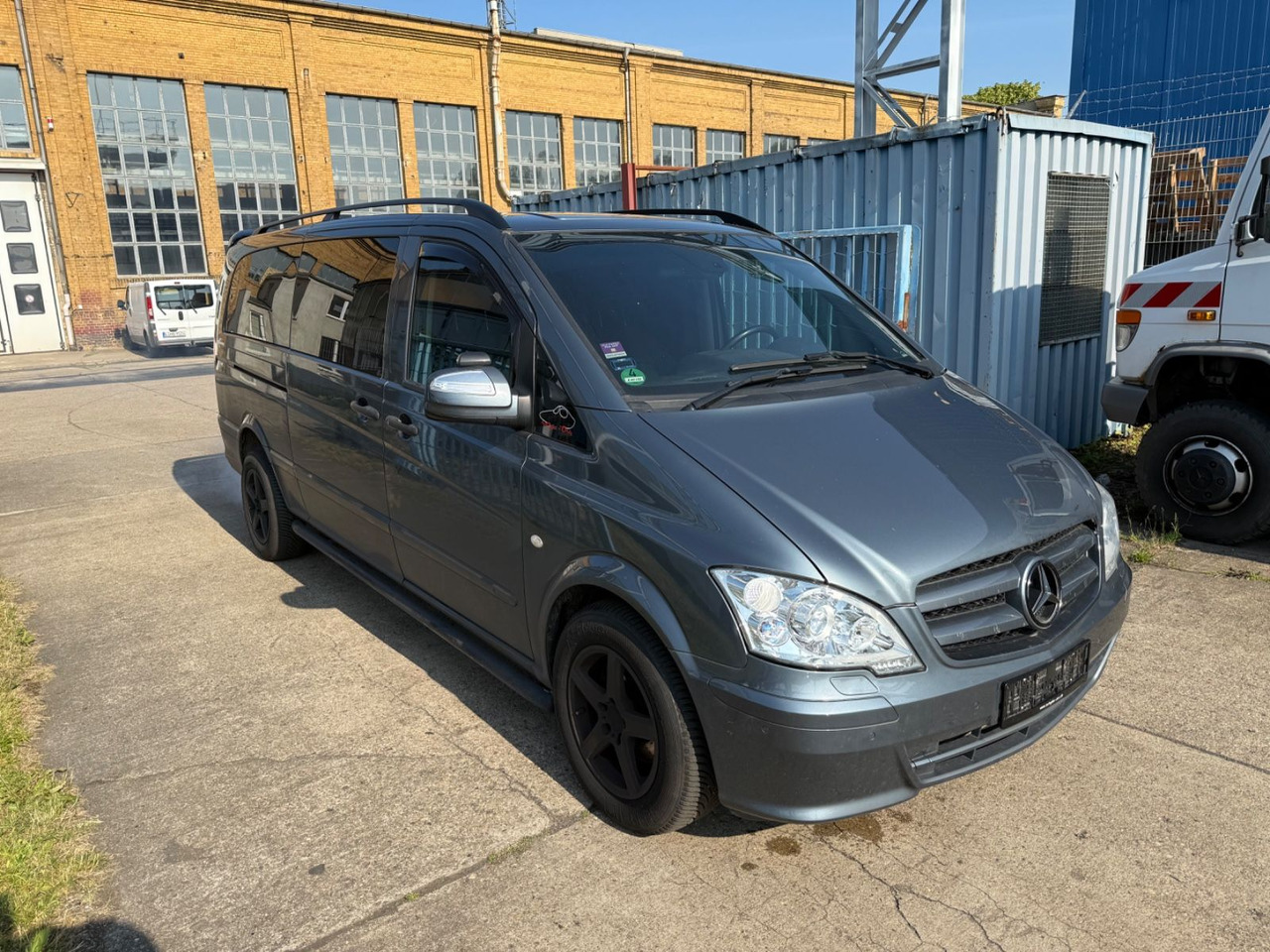 Mercedes-Benz Vito Mixto 122 CDI Extra lang V6 XENON NAVI AHK - Personentransporter: das Bild 5 Mercedes-Benz Vito Mixto 122 CDI Extra lang V6 XENON NAVI AHK - Personentransporter: das Bild 5