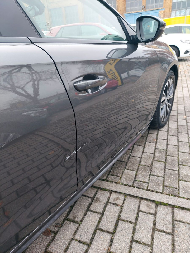 Limousine Peugeot 508 Allure Pack Autom. ACC Leder Spurassist: das Bild 25 Limousine Peugeot 508 Allure Pack Autom. ACC Leder Spurassist: das Bild 25